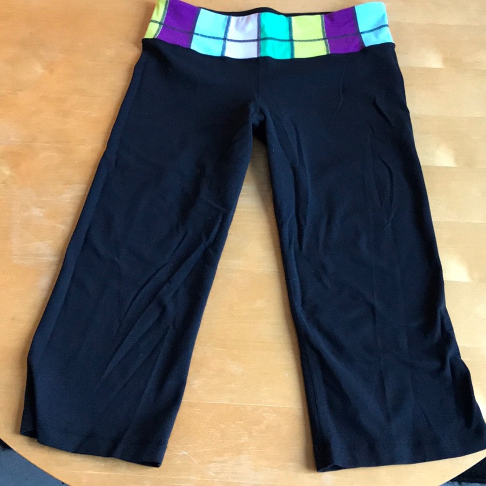 Lululemon Groove Crops